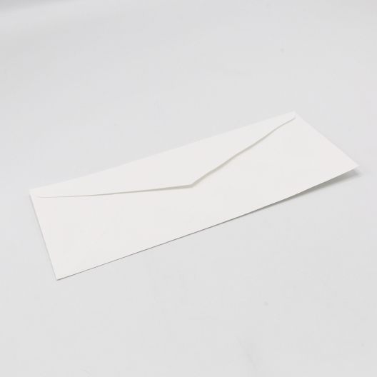 Classic Linen Solar White 24lb Writing Monarch (3 7/8 x 7 1/2) 500/box